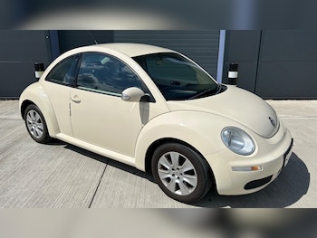 Used Volkswagen Beetle 2010 for sale - 78516436: Photo