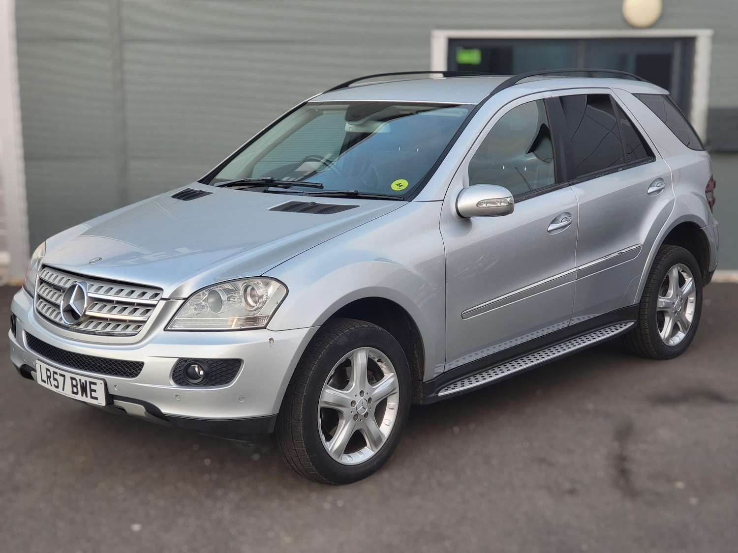 Used Mercedes-Benz M Class 2008 for sale - 77109722: Photo 2