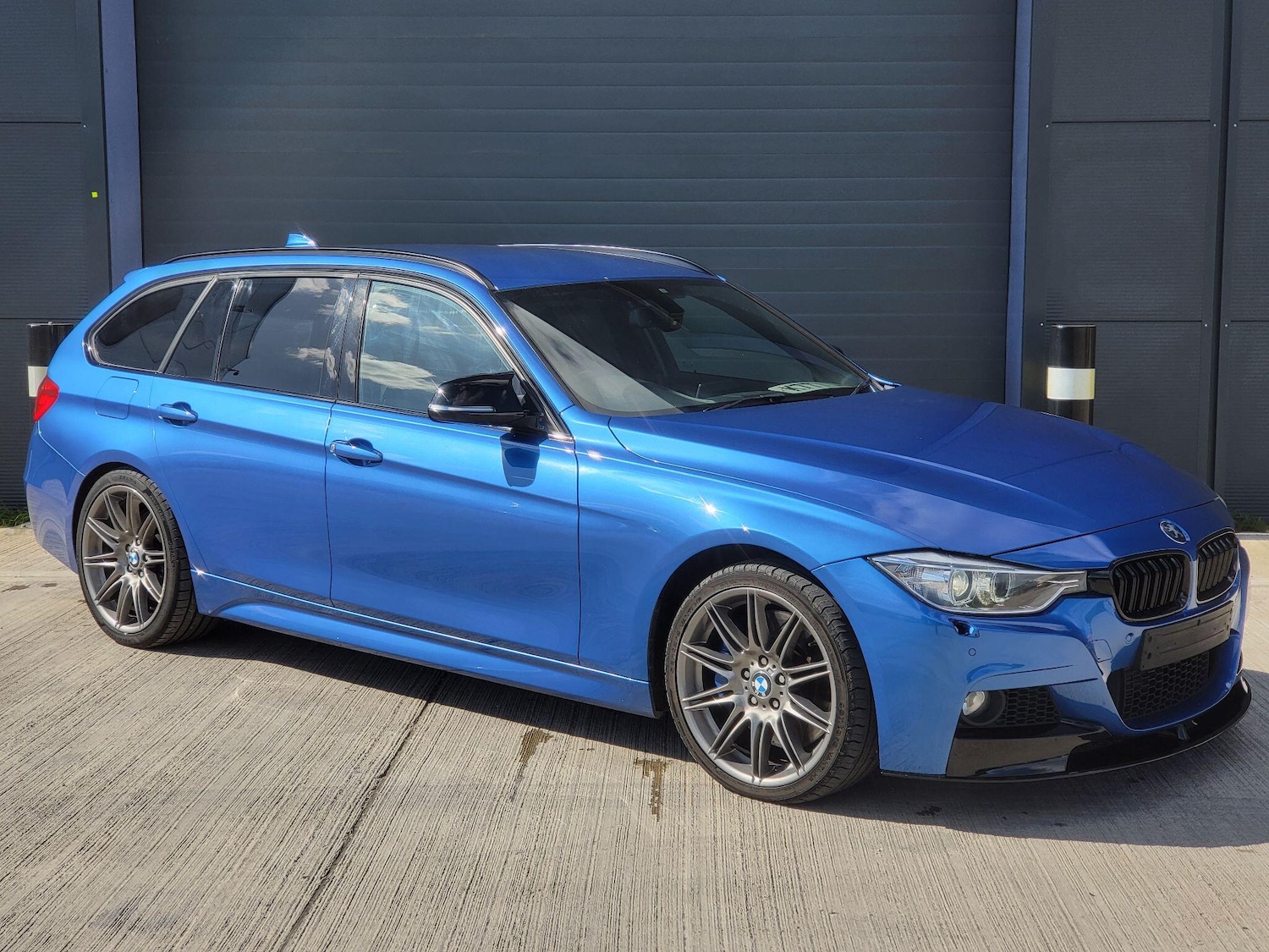 Used BMW 3 Series 2014 for sale - 78034565: Photo 2