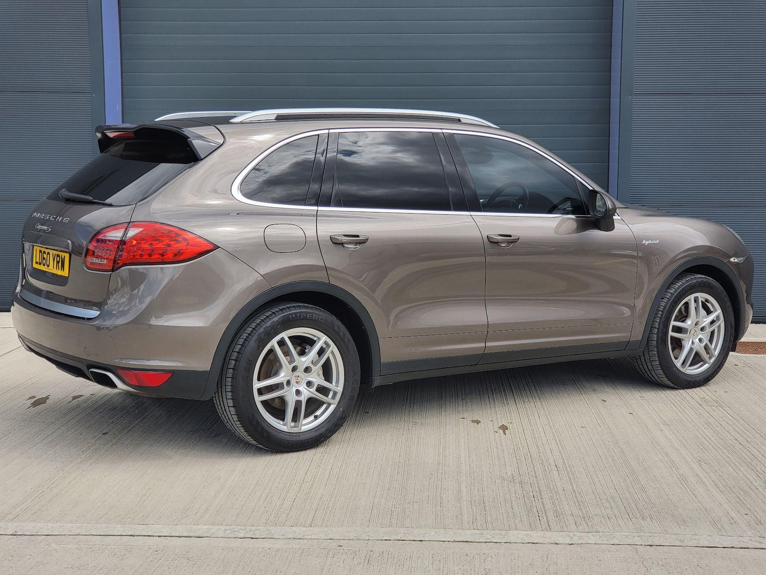 Used Porsche Cayenne 2010 for sale - 77109849: Photo 5