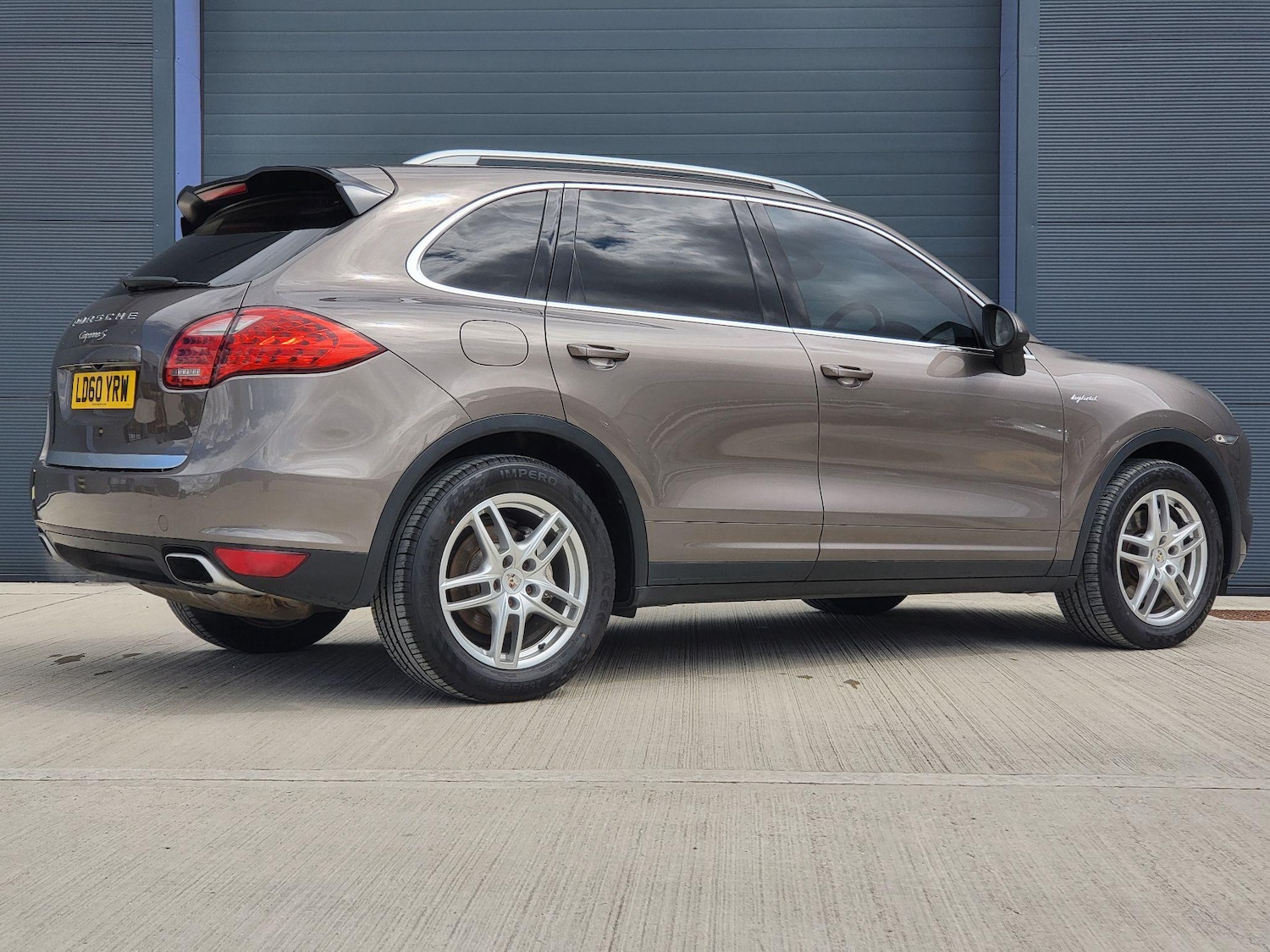 Used Porsche Cayenne 2010 for sale - 77109849: Photo 6