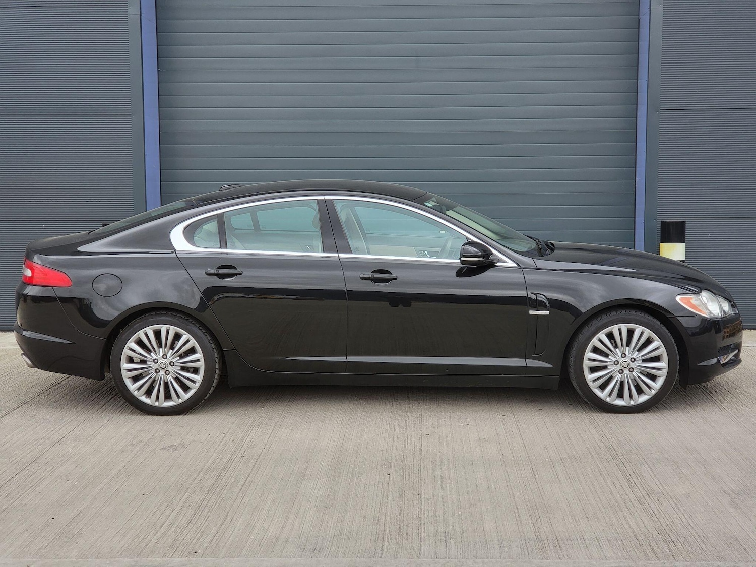 Used Jaguar XF 2011 for sale - 78006952: Photo 13
