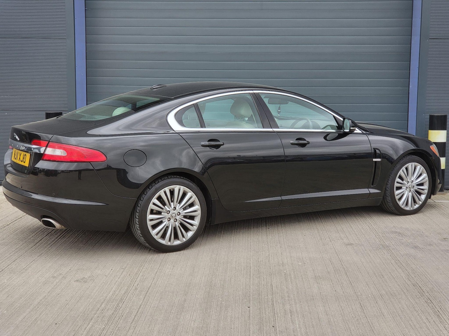 Used Jaguar XF 2011 for sale - 78006952: Photo 7