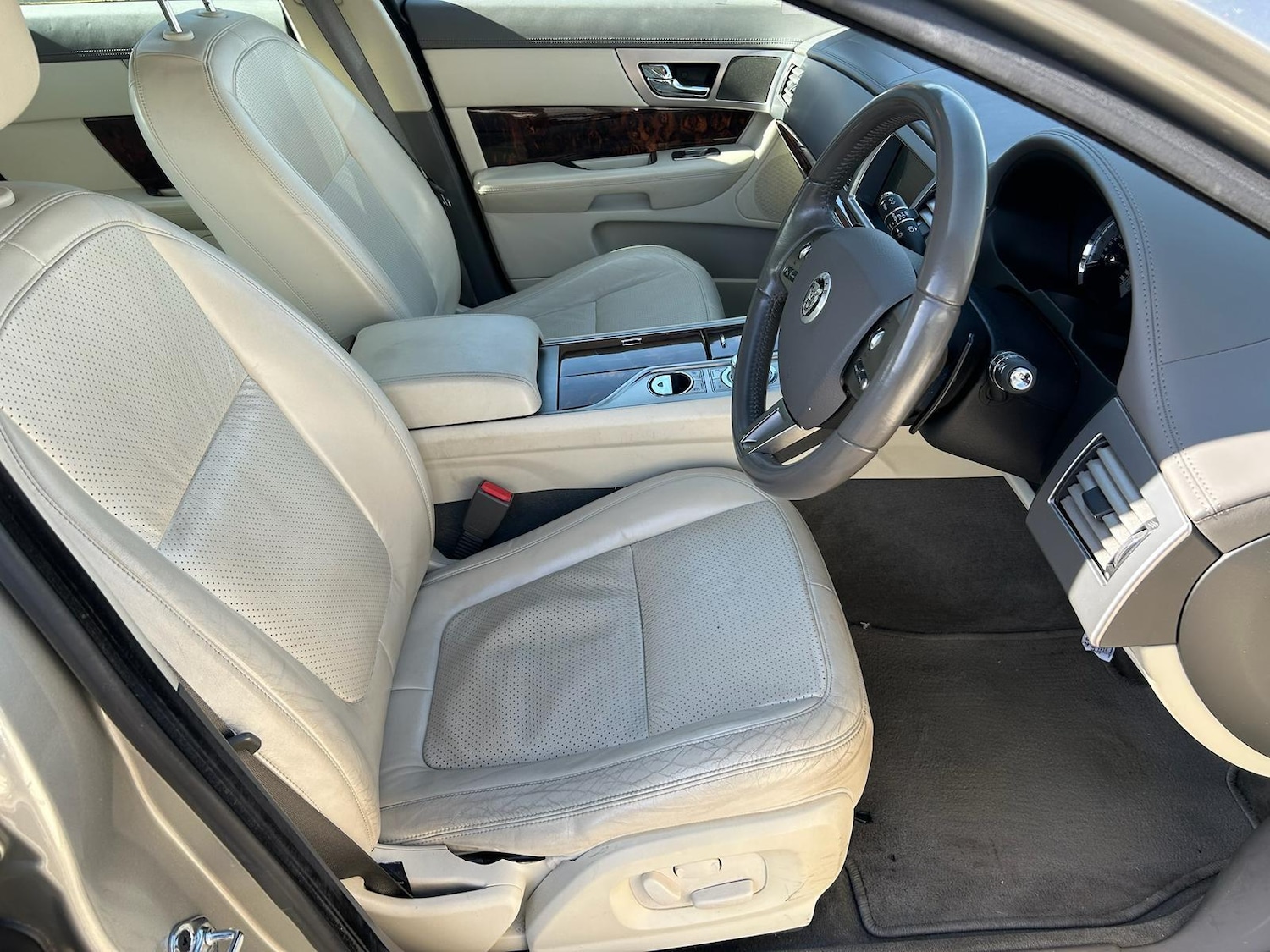 Used Jaguar XF 2009 for sale - 78204864: Photo 19