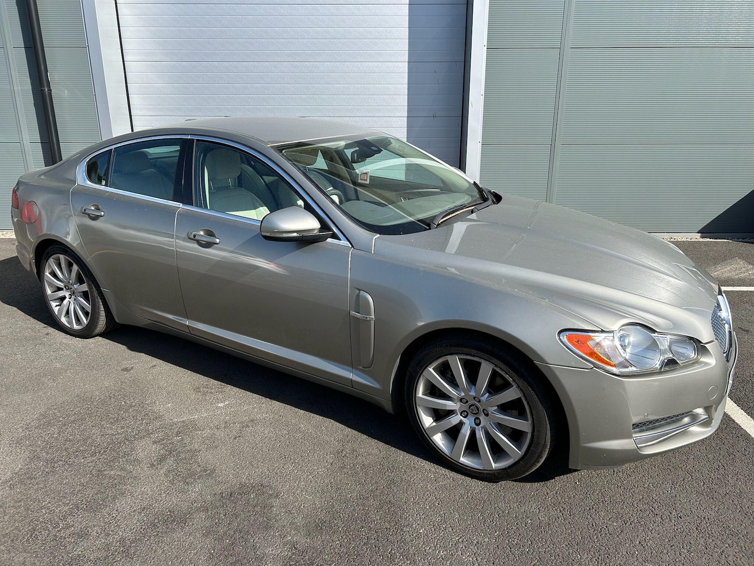Used Jaguar XF 2009 for sale - 78204864: Photo 4