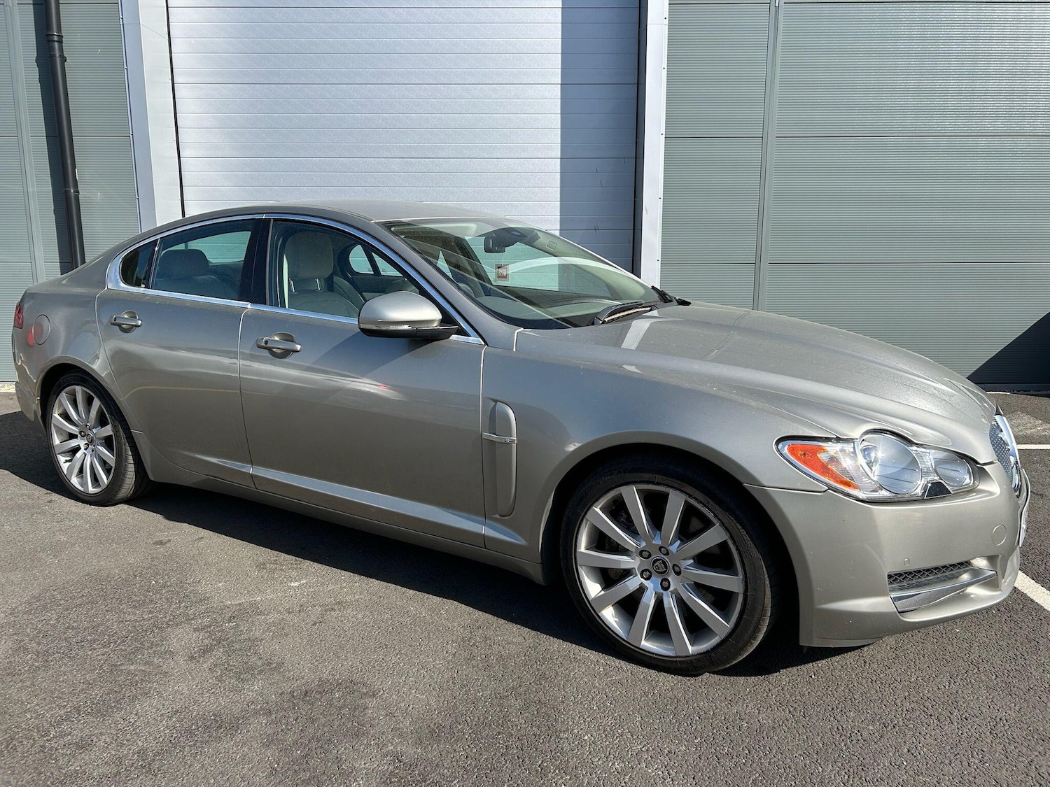 Used Jaguar XF 2009 for sale - 78204864: Photo 5