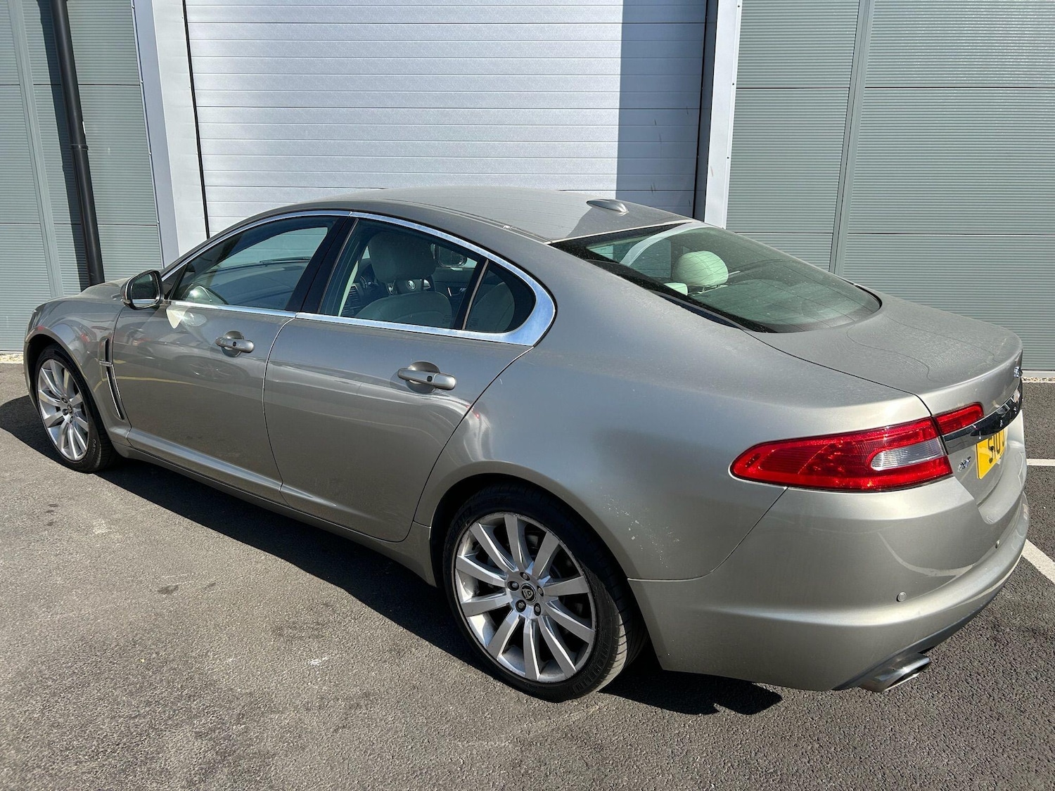 Used Jaguar XF 2009 for sale - 78204864: Photo 8