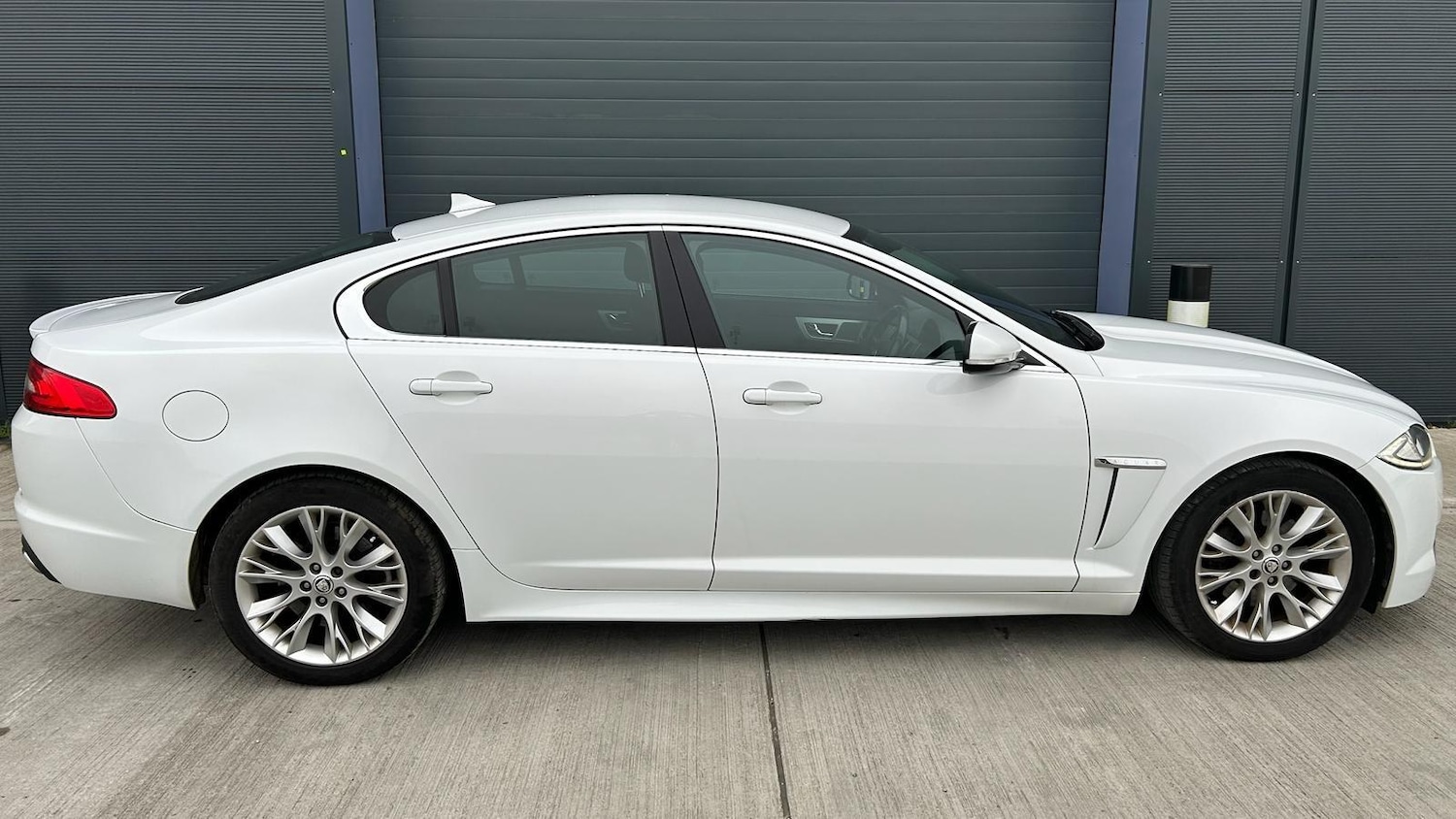 Used Jaguar XF 2013 for sale - 78205403: Photo 16