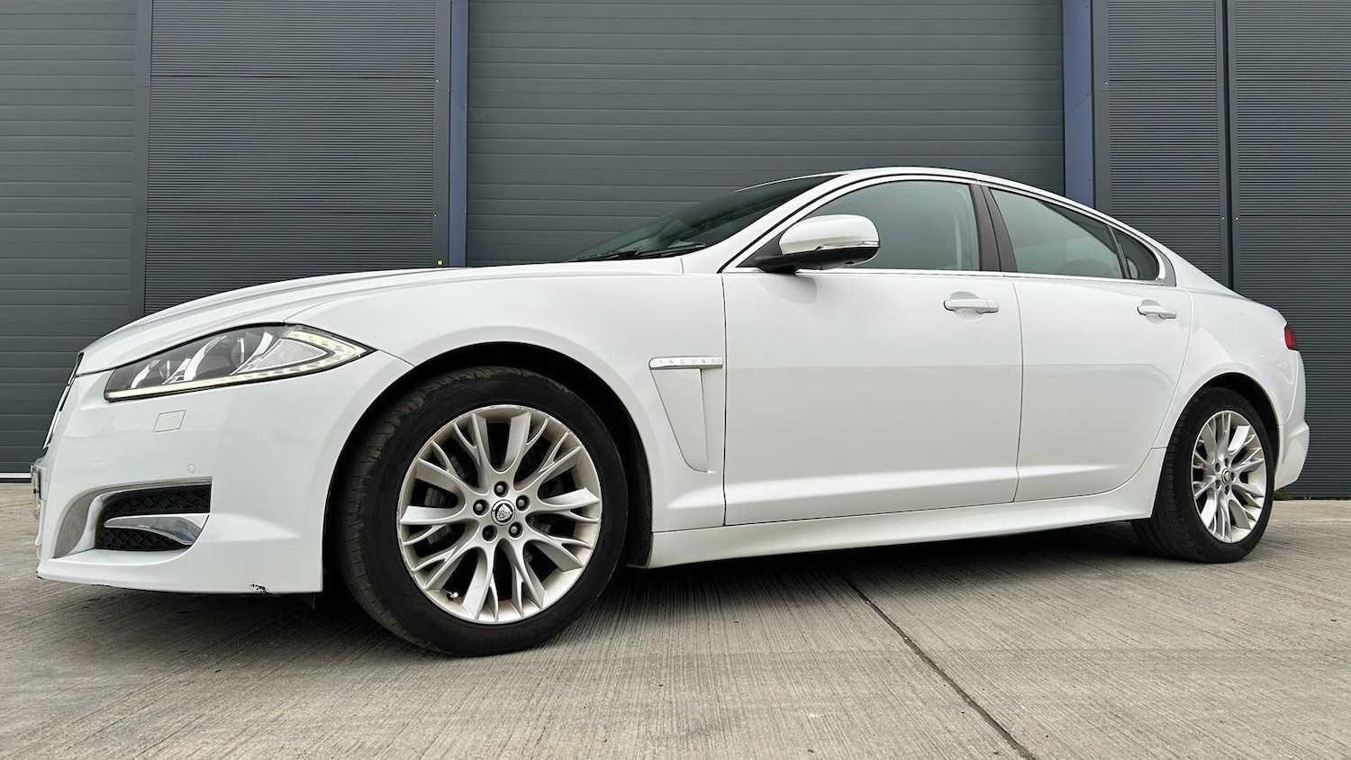 Used Jaguar XF 2013 for sale - 78205403: Photo 3