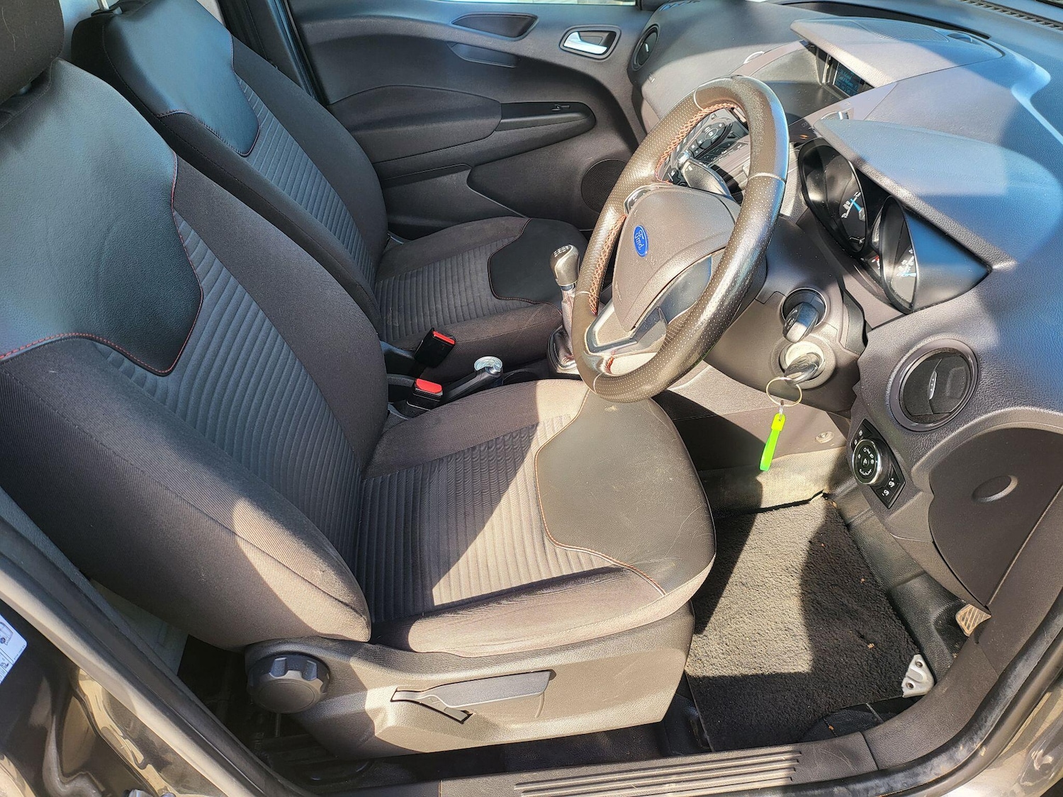 Used Ford Transit Courier 2017 for sale - 77587307: Photo 5