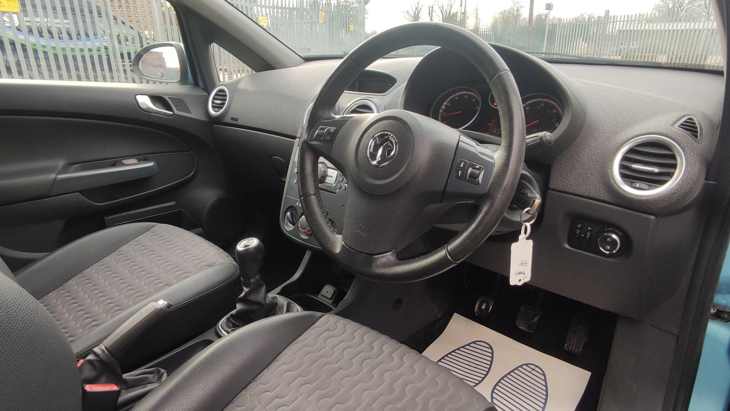 Used Vauxhall Corsa 2012 for sale - 77479100: Photo 8