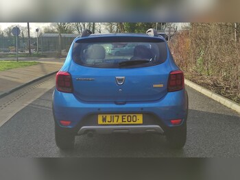 Used Dacia Sandero Stepway 2017 for sale - 77496471: Photo