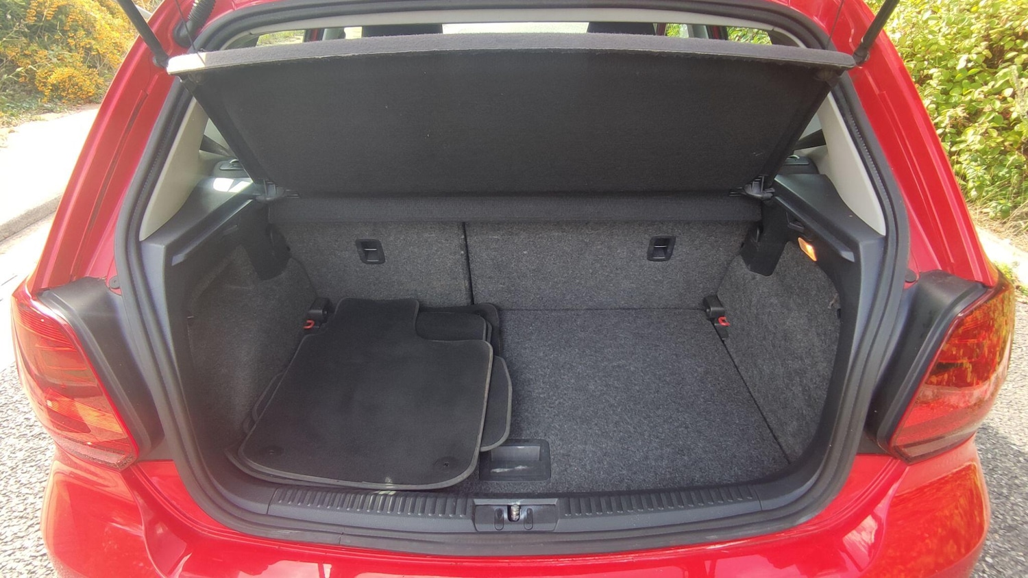 Used Volkswagen Polo 2014 for sale - 76936214: Photo 35