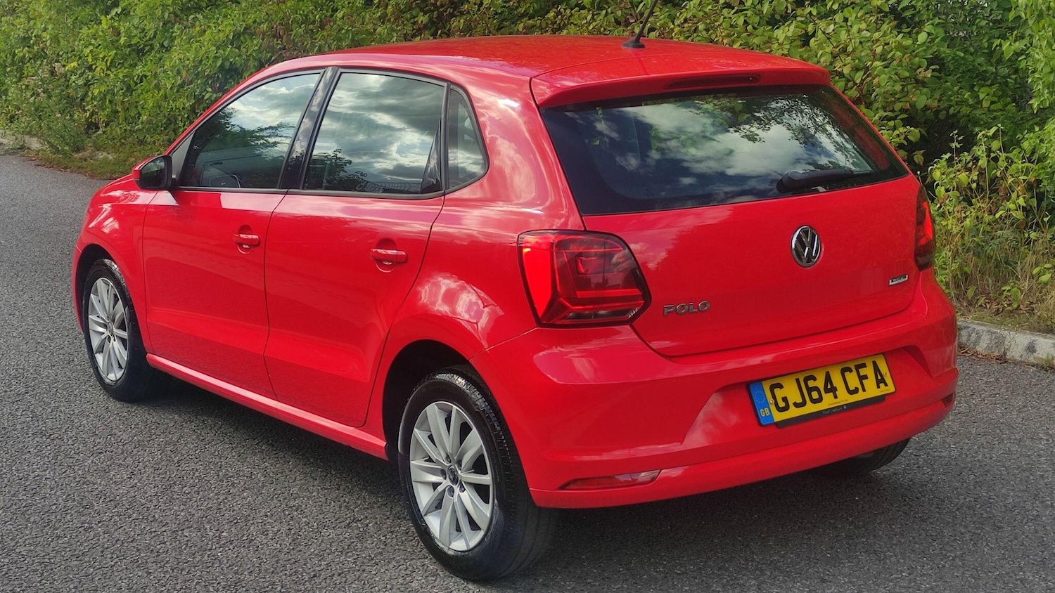Used Volkswagen Polo 2014 for sale - 76936214: Photo 4