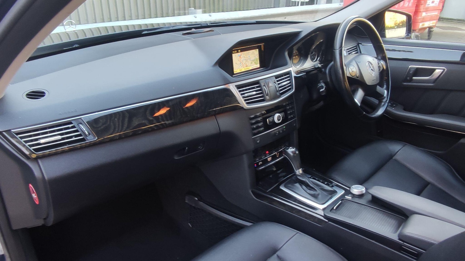 Used Mercedes-Benz E Class 2011 for sale - 77315051: Photo 12