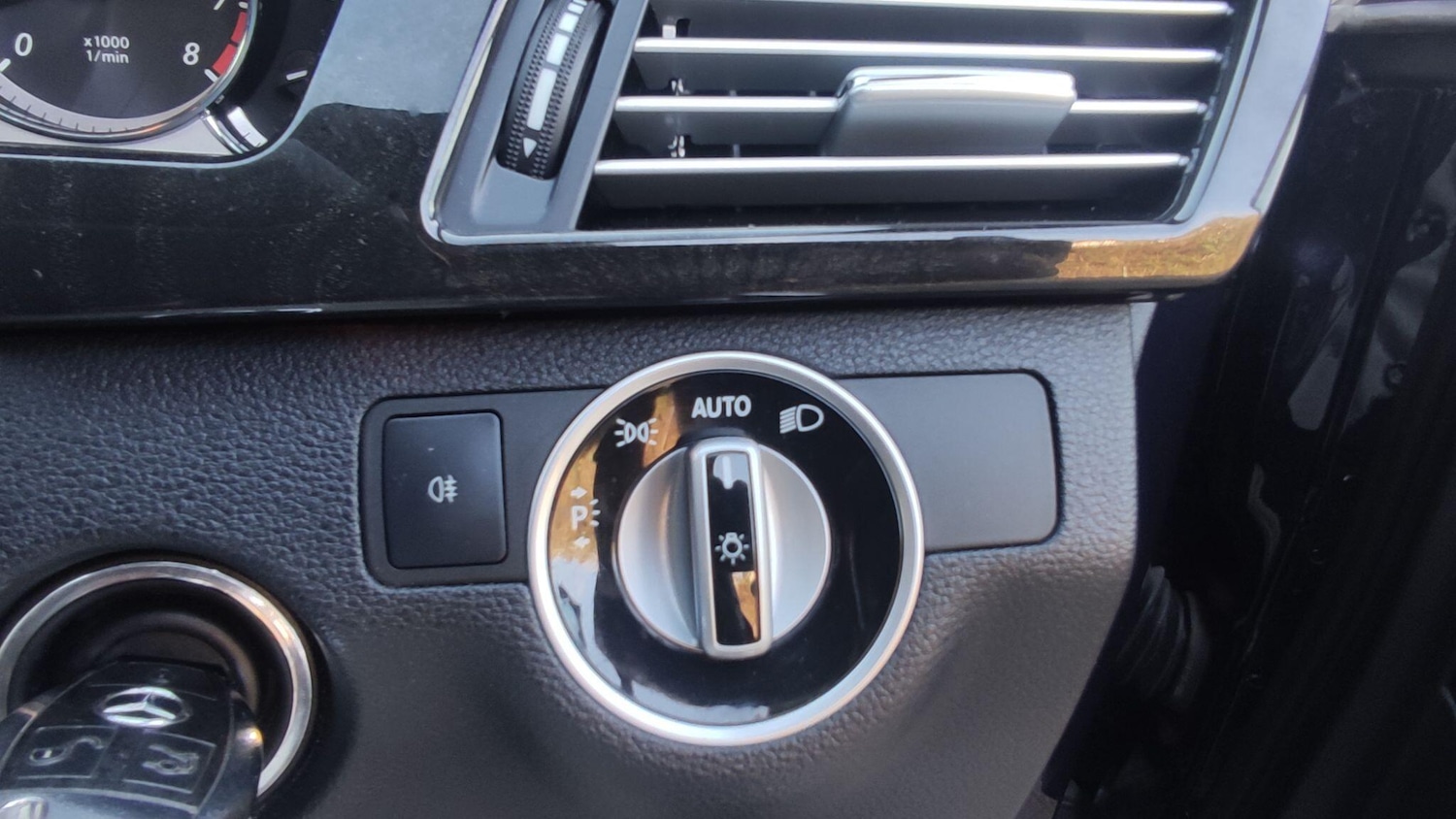 Used Mercedes-Benz E Class 2011 for sale - 77315051: Photo 16