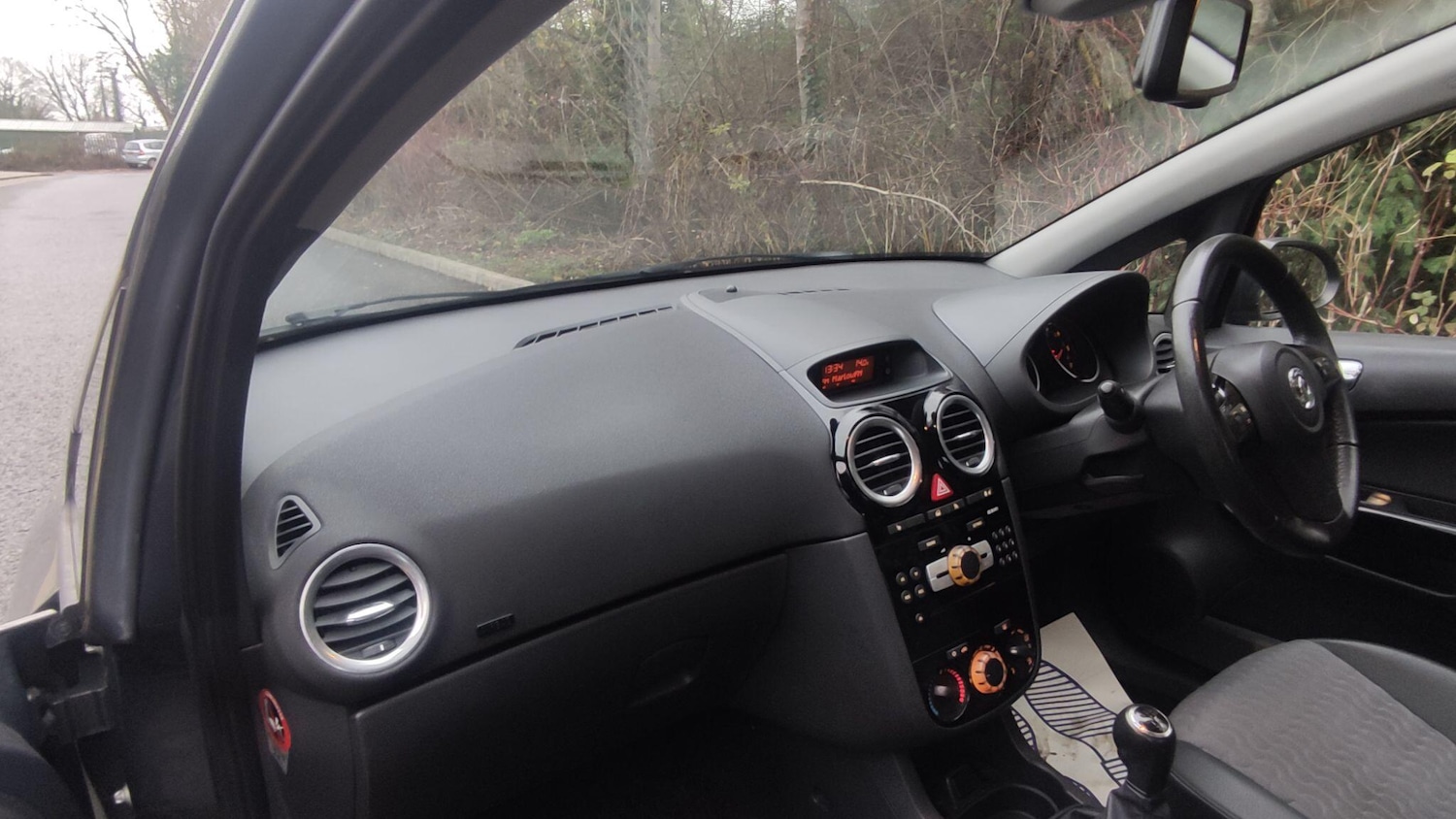 Used Vauxhall Corsa 2013 for sale - 76887328: Photo 8