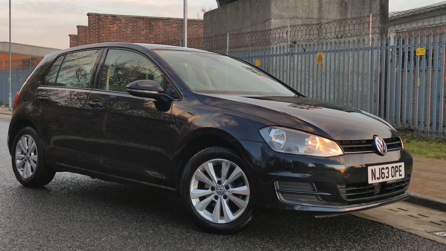 Used Volkswagen Golf 2013 for sale - 76771817: Photo 1