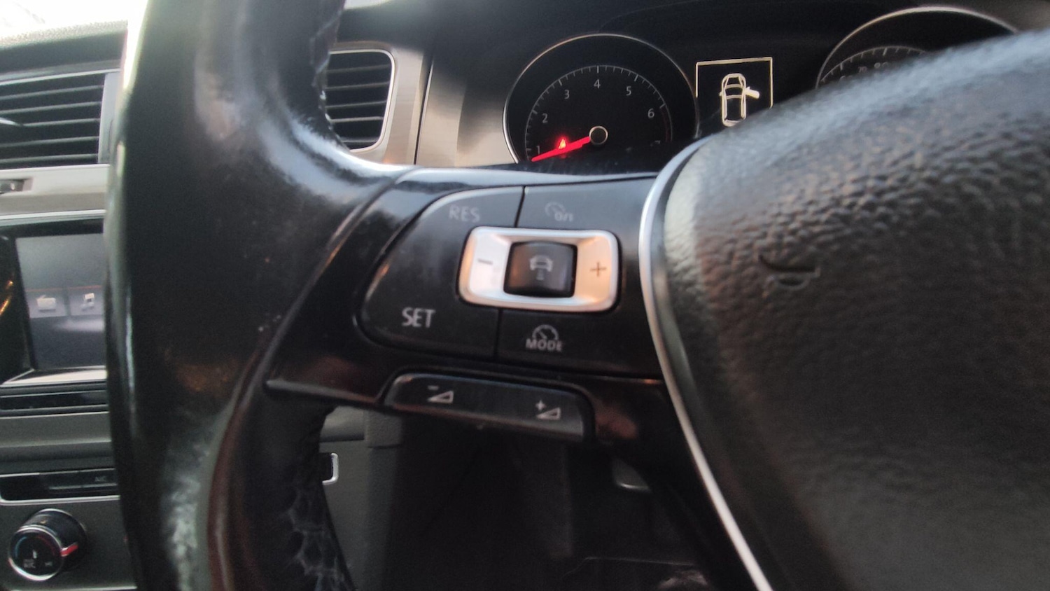 Used Volkswagen Golf 2013 for sale - 76771817: Photo 20