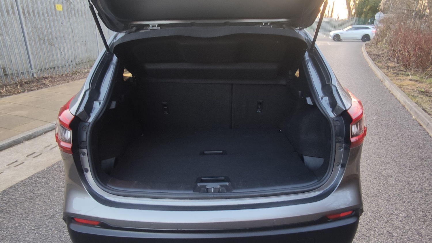 Used Nissan Qashqai for sale - 77784702: Photo 27