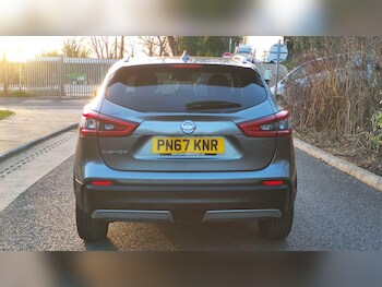 Used Nissan Qashqai 2017 for sale - 77784702: Photo