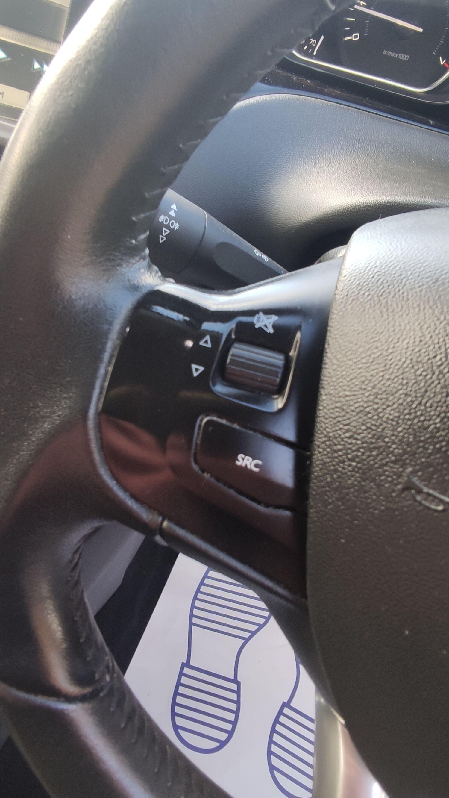 Used Peugeot 208 2014 for sale - 76613398: Photo 22