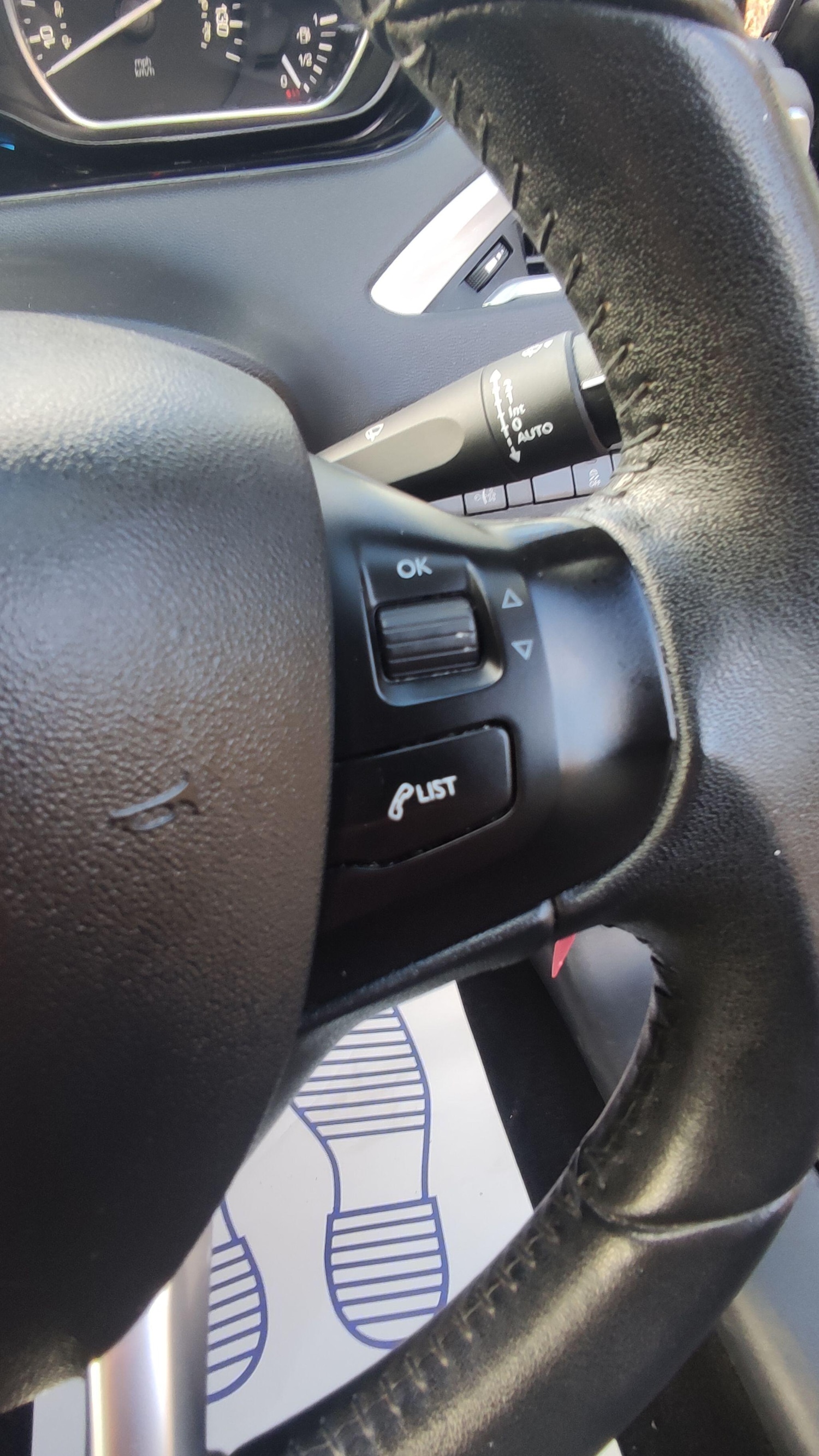 Used Peugeot 208 2014 for sale - 76613398: Photo 23