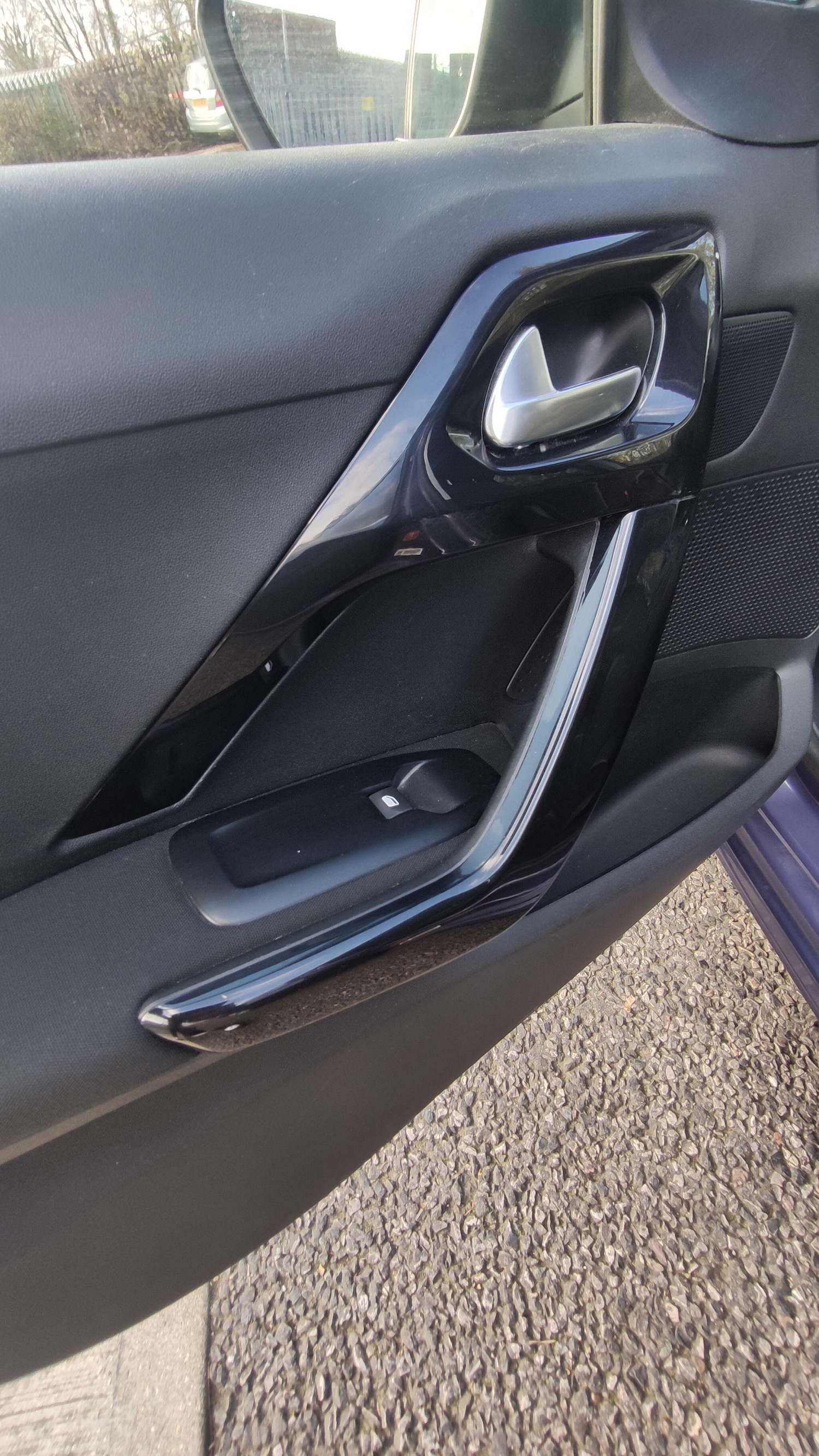 Used Peugeot 208 2014 for sale - 76613398: Photo 25