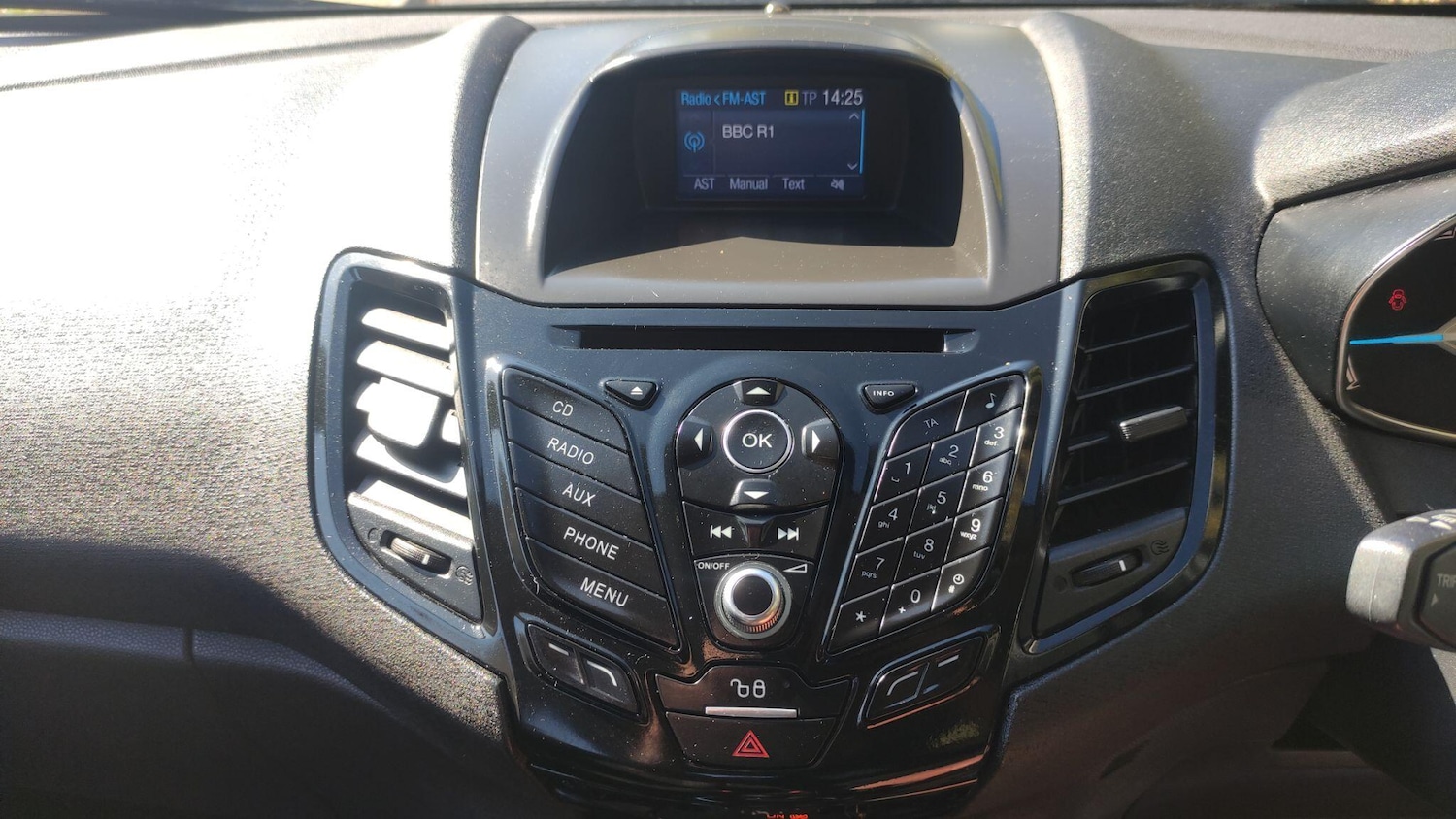 Used Ford Fiesta 2016 for sale - 77057395: Photo 17