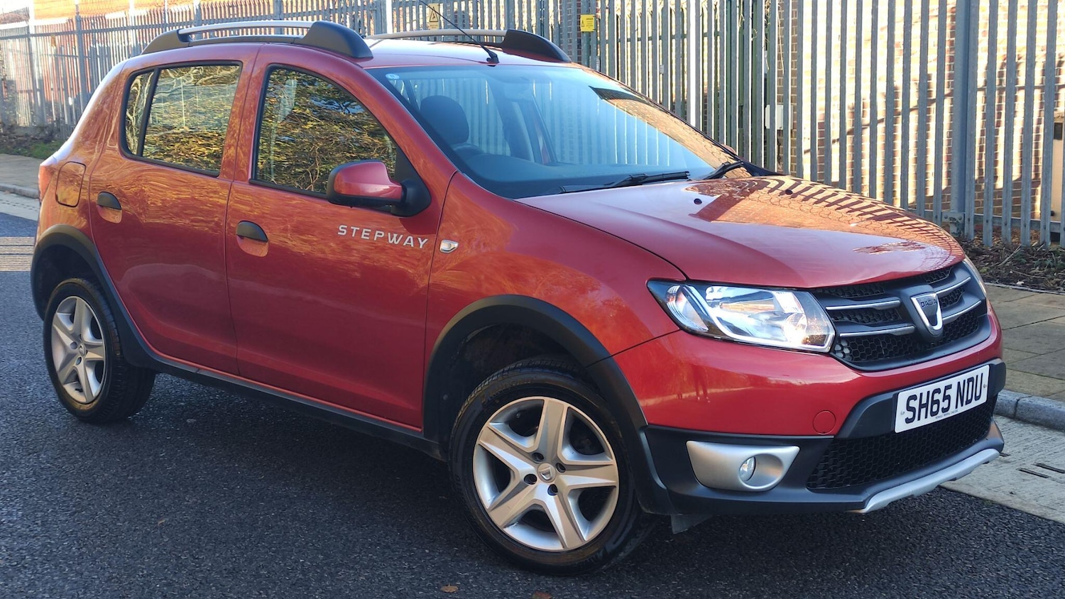 Used Dacia Sandero Stepway 2015 for sale - 76666627: Photo 1
