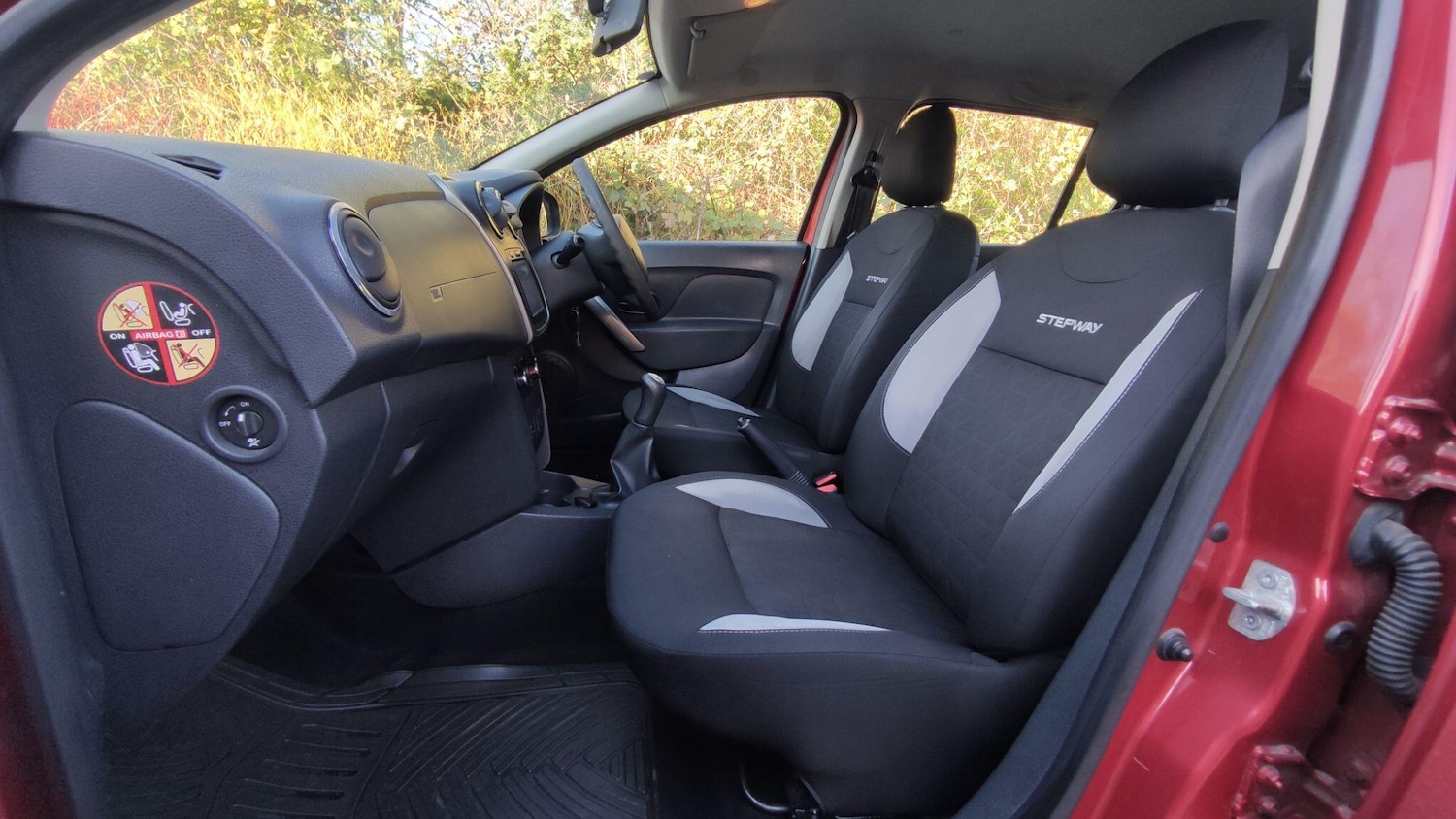 Used Dacia Sandero Stepway 2015 for sale - 76666627: Photo 12