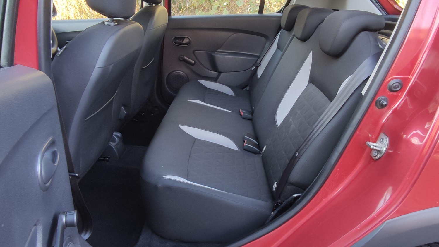 Used Dacia Sandero Stepway 2015 for sale - 76666627: Photo 13