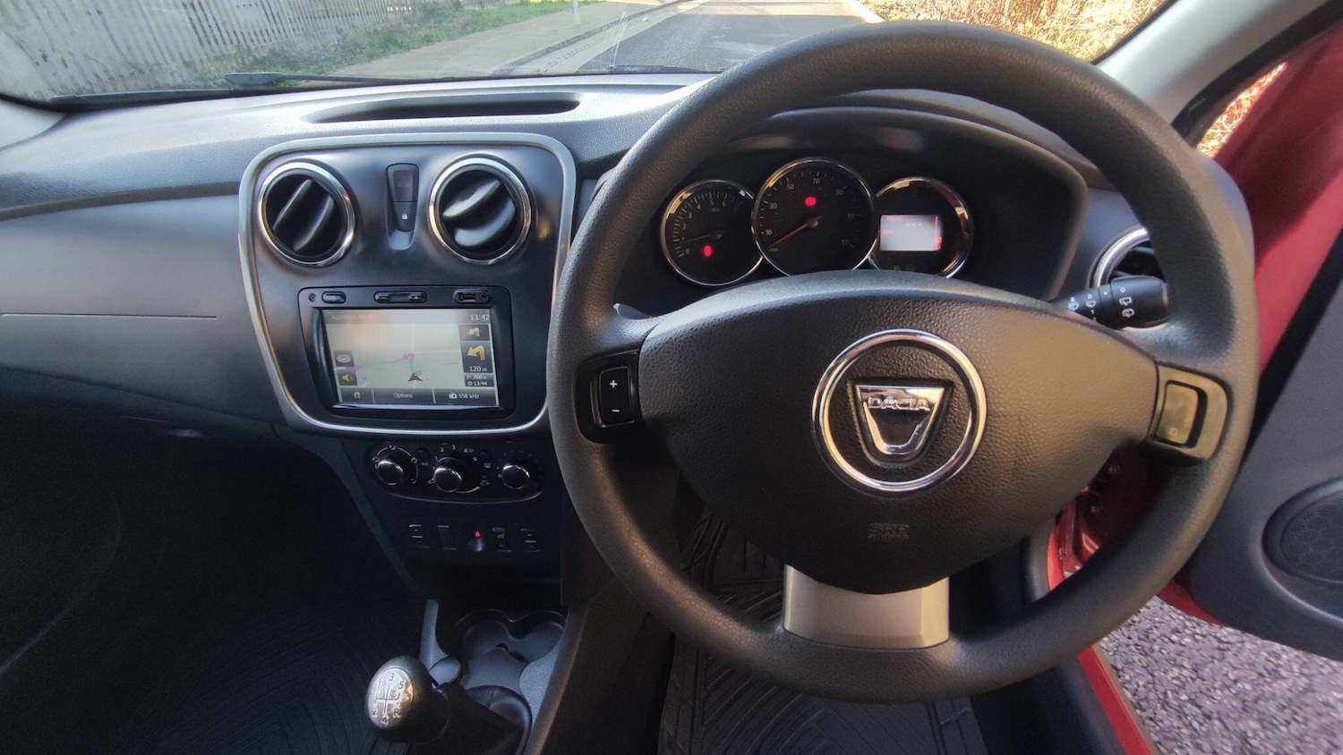 Used Dacia Sandero Stepway 2015 for sale - 76666627: Photo 16