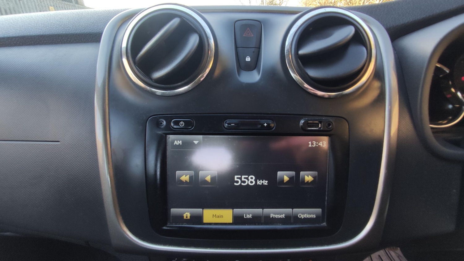 Used Dacia Sandero Stepway 2015 for sale - 76666627: Photo 18