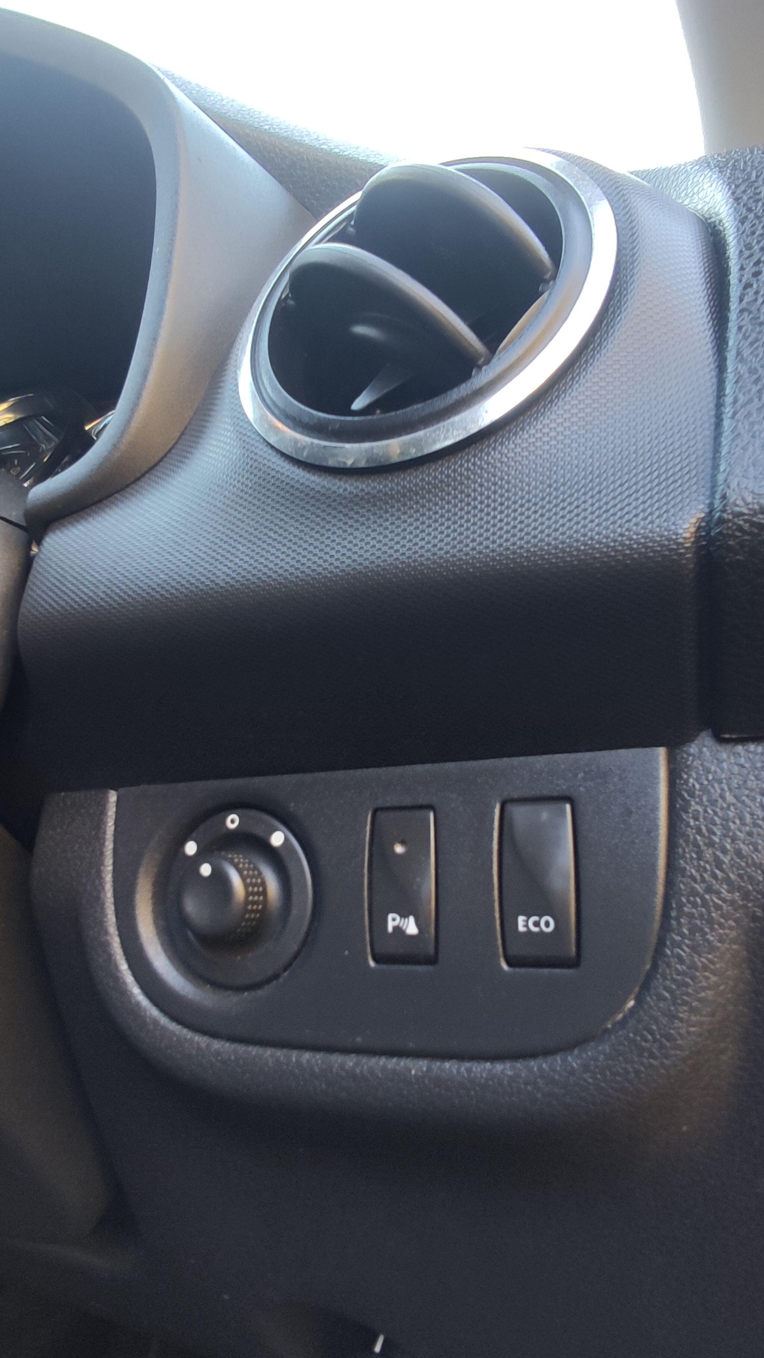 Used Dacia Sandero Stepway 2015 for sale - 76666627: Photo 29