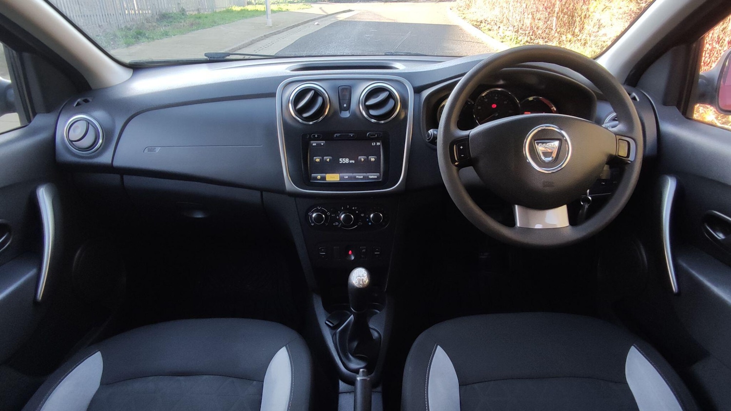 Used Dacia Sandero Stepway 2015 for sale - 76666627: Photo 9