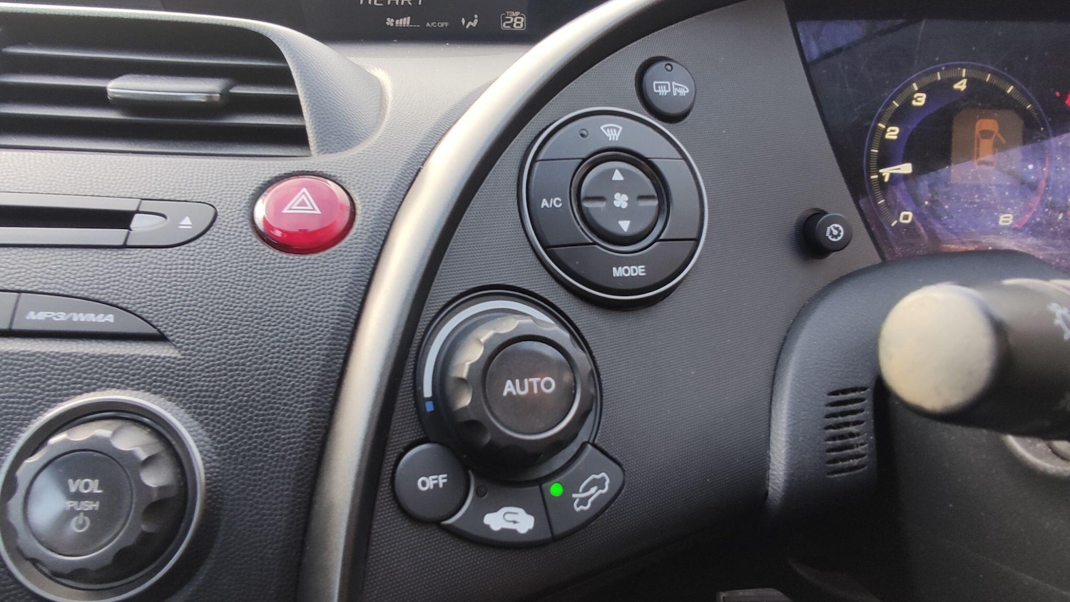 Used Honda Civic 2010 for sale - 77120555: Photo 23