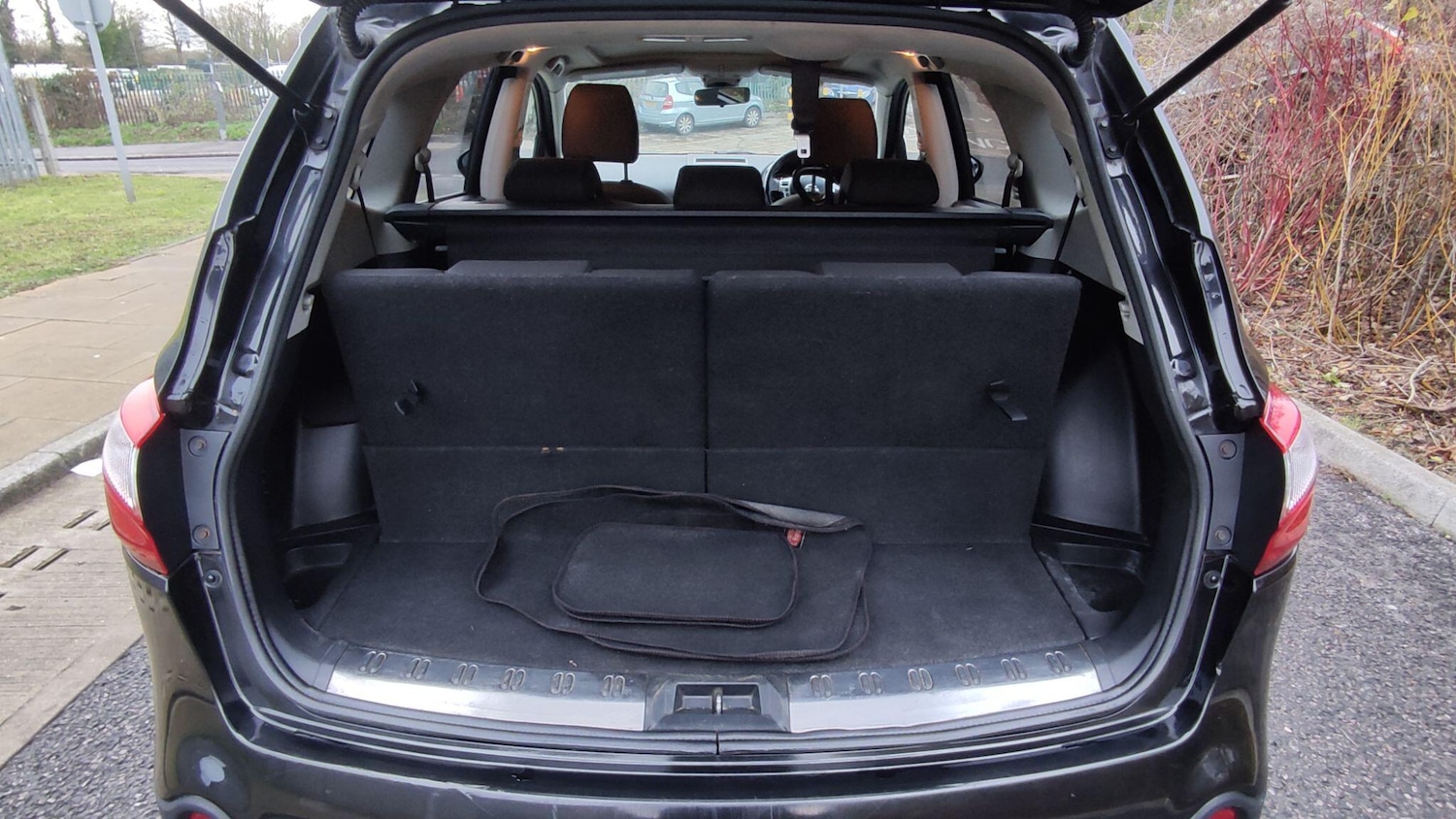 Used Nissan Qashqai+2 2013 for sale - 76839586: Photo 31