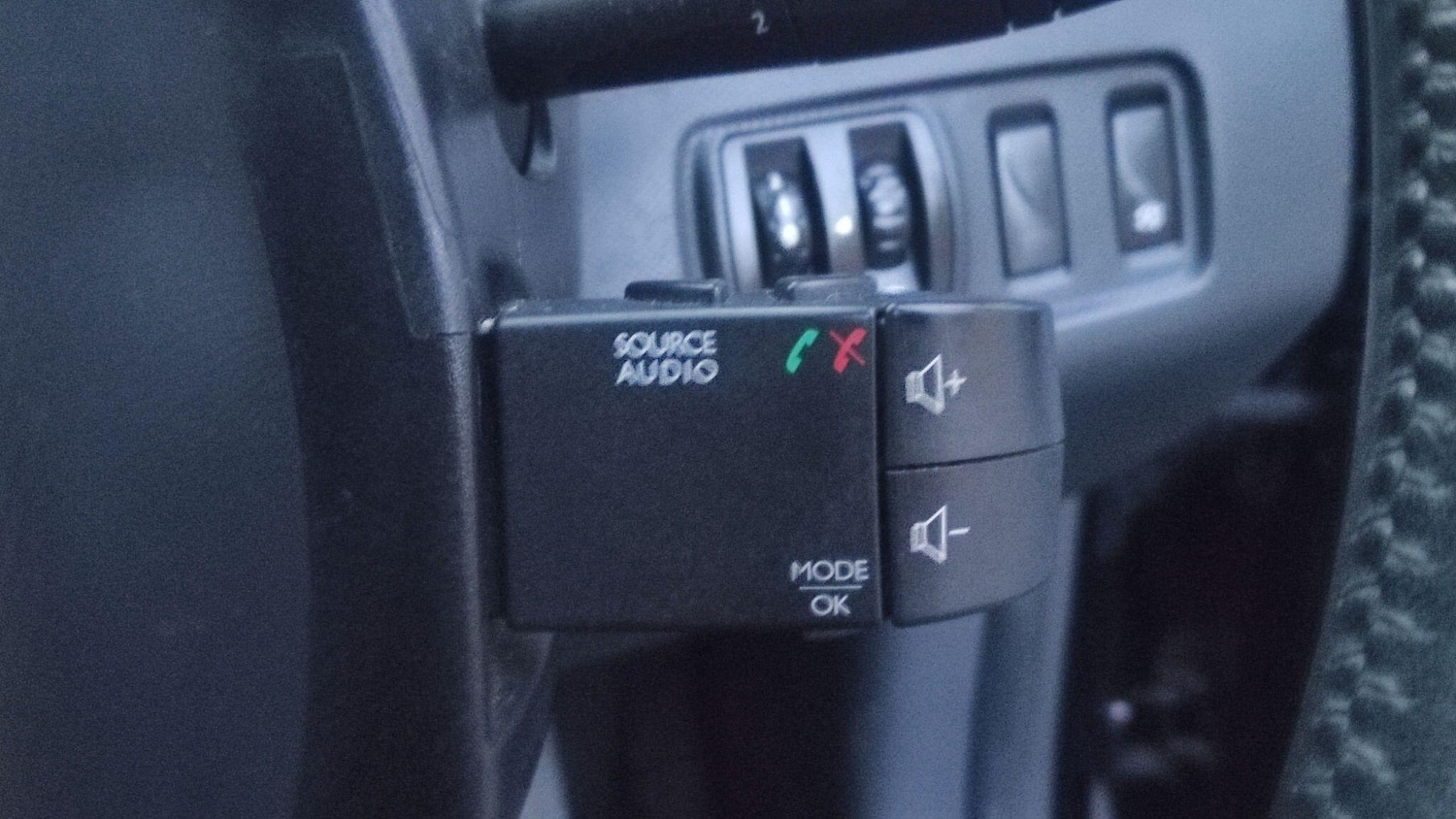 Used Renault Clio 2013 for sale - 77344398: Photo 15