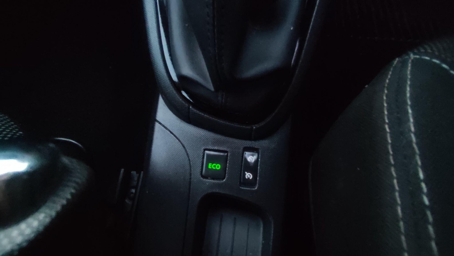 Used Renault Clio 2013 for sale - 77344398: Photo 23