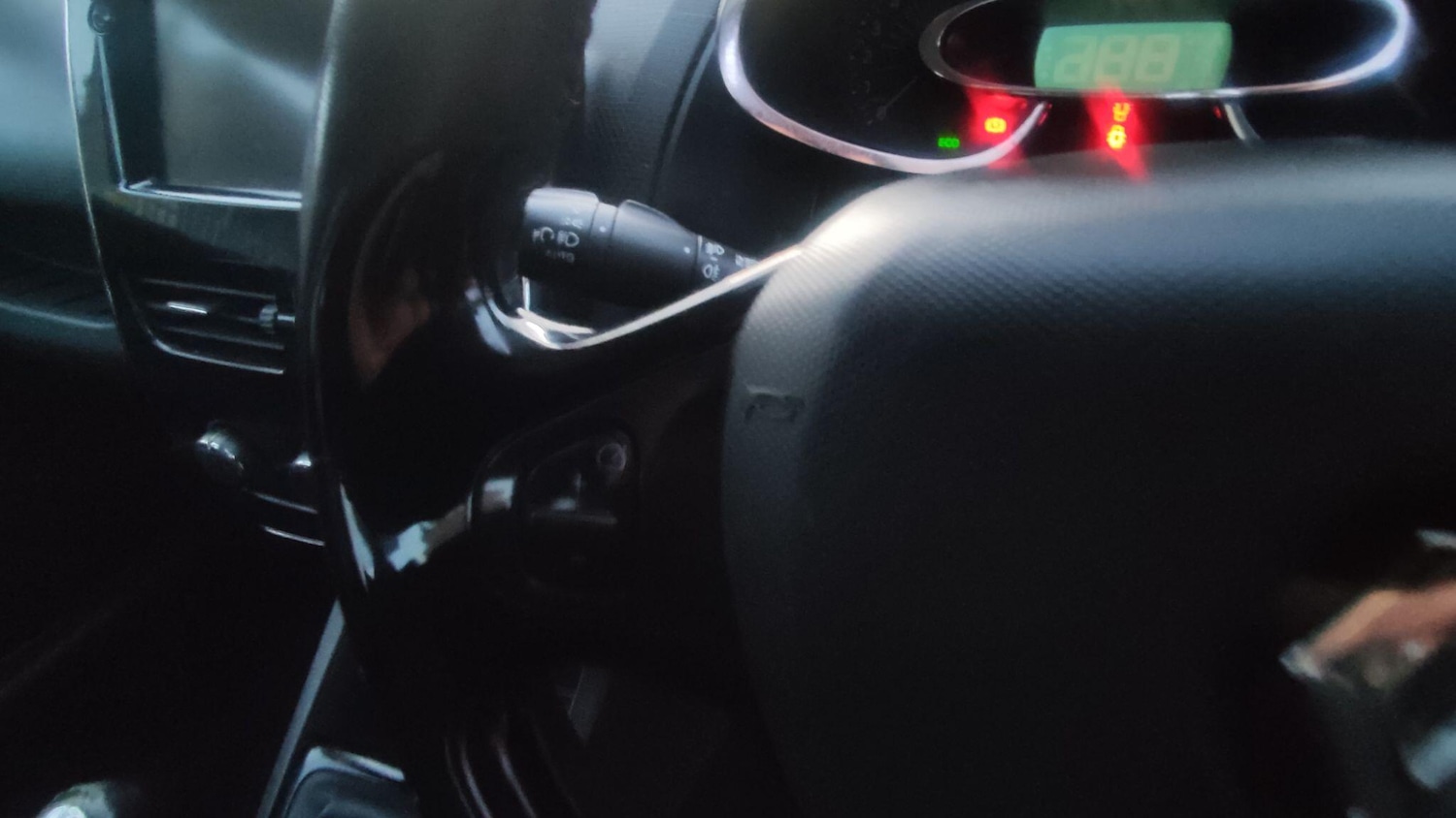 Used Renault Clio 2013 for sale - 77344398: Photo 27