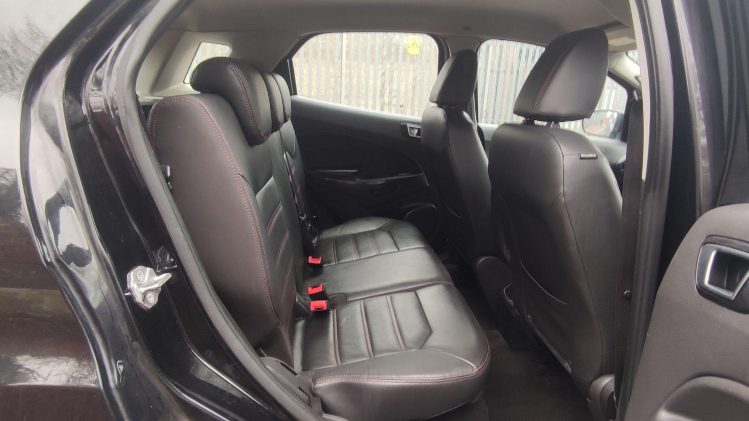 Used Ford Ecosport 2015 for sale - 76976253: Photo 11