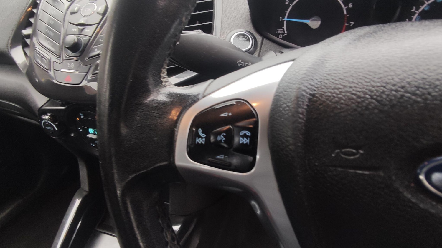 Used Ford Ecosport 2015 for sale - 76976253: Photo 14