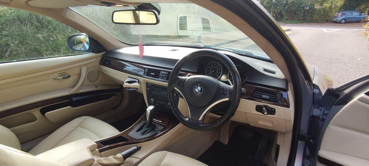 Used BMW 3 Series 2011 for sale - 76612714: Photo 11
