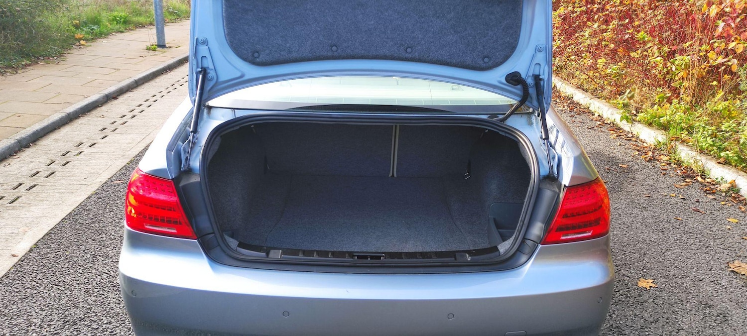 Used BMW 3 Series 2011 for sale - 76612714: Photo 23