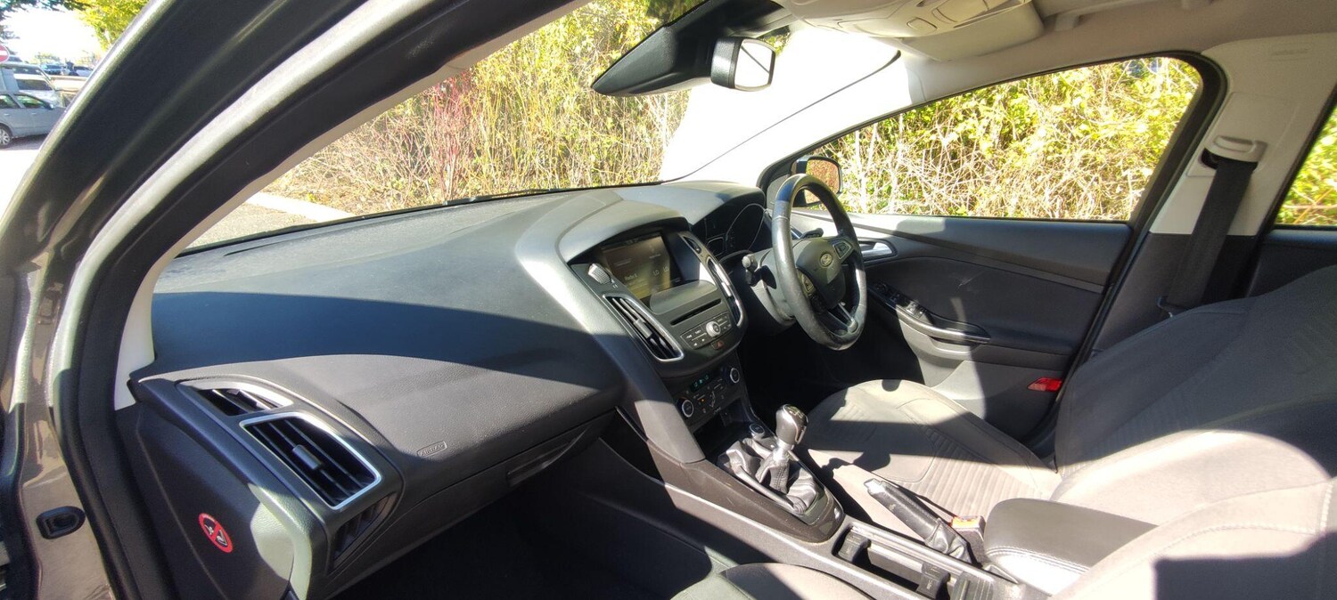 Used Ford Focus 2015 for sale - 76561861: Photo 11