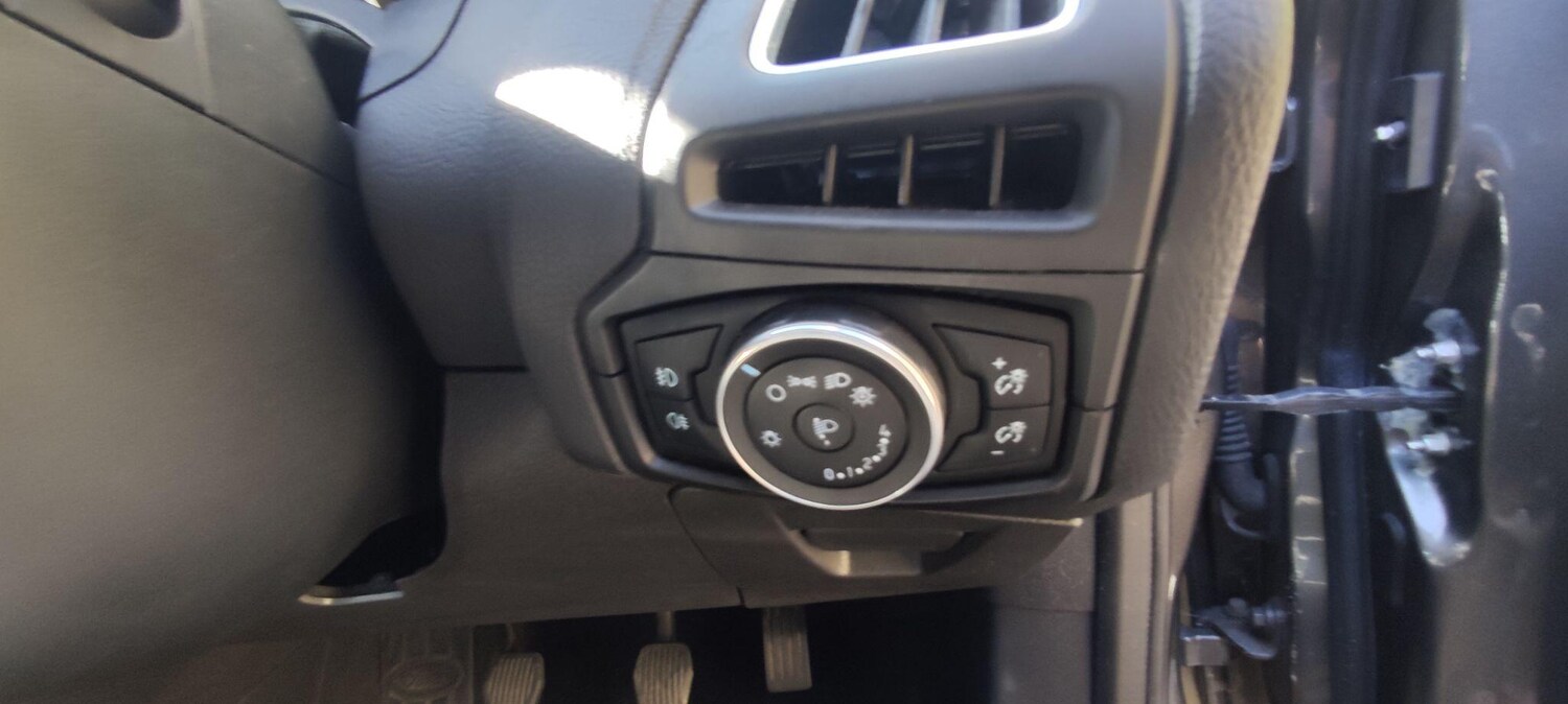 Used Ford Focus 2015 for sale - 76561861: Photo 24