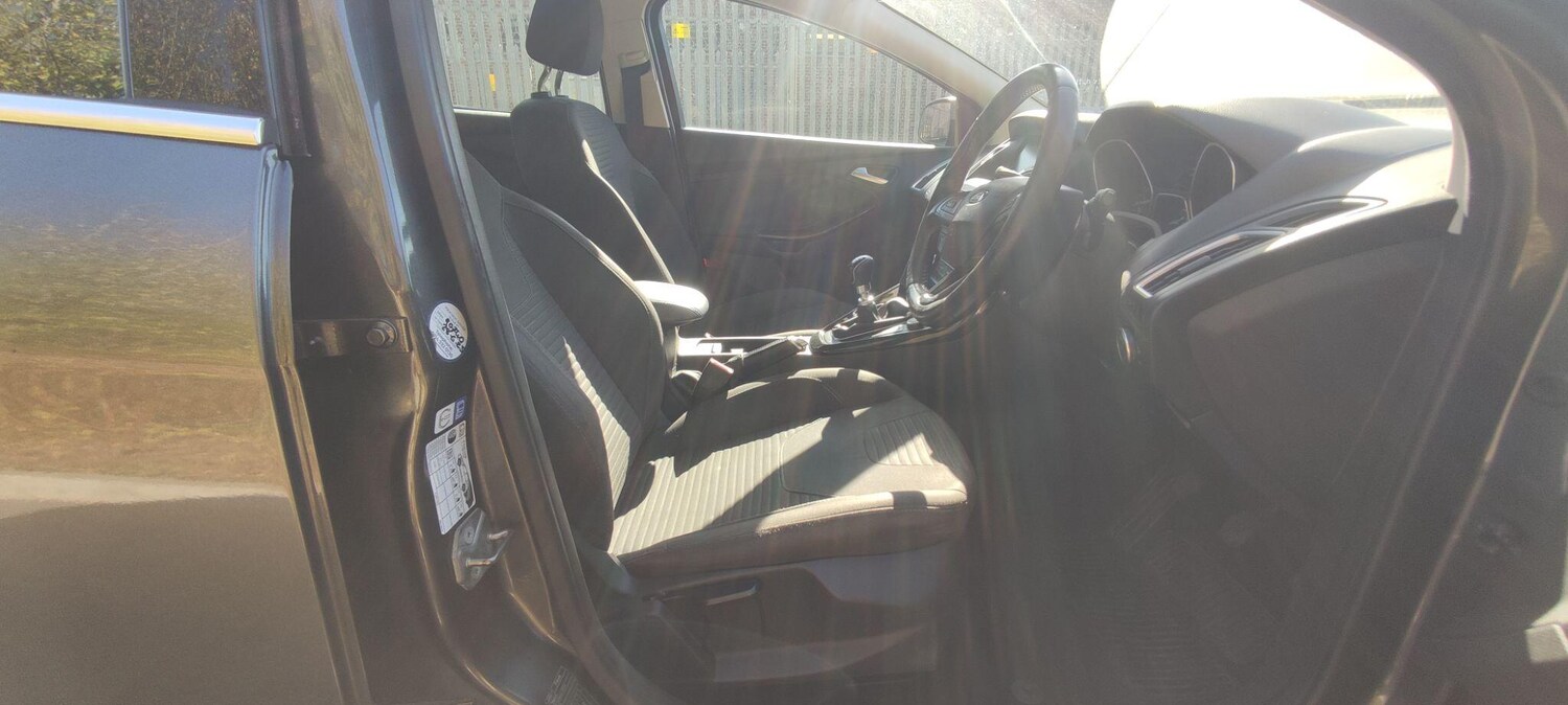 Used Ford Focus 2015 for sale - 76561861: Photo 8