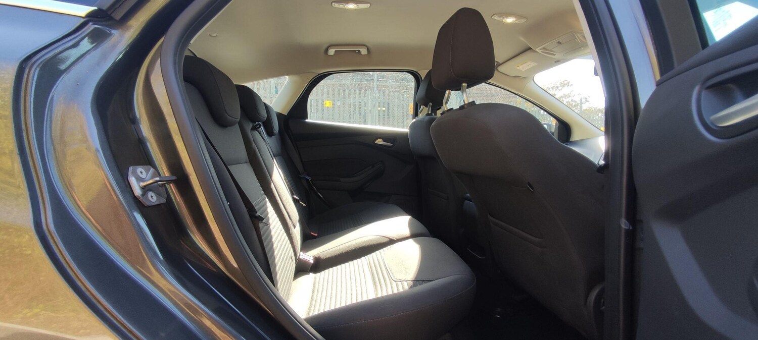 Used Ford Focus 2015 for sale - 76561861: Photo 9