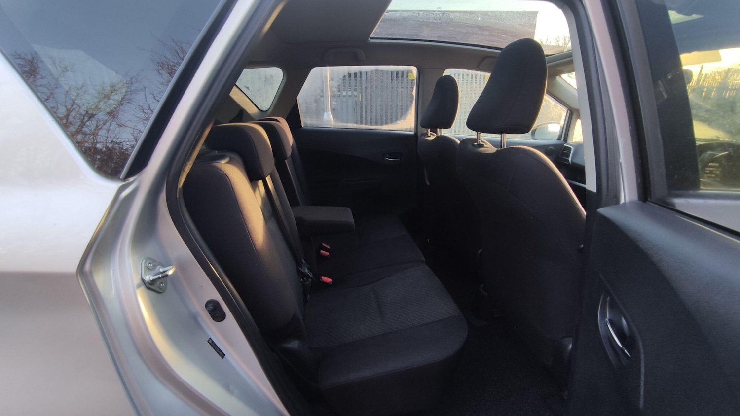 Used Toyota Verso 2011 for sale - 77163347: Photo 10